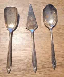 Meriden Silverplate First Lady Pattern Sugar Spoon and Cheese Knife Server - Picture 1 of 6