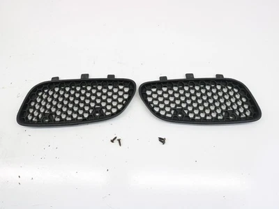 97-03 Pontiac Grand Prix Black Honeycomb Grille Insert Set - Imagem 1 de 4