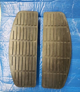 Harley Upper Driver Footboard Plate Pad with Dampers/Buds 50614-91A V.T. 27-1666 - Foto 1 di 4