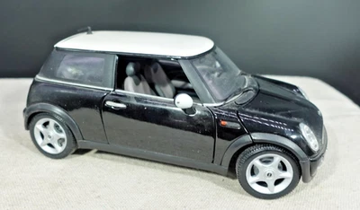 Maisto Mini Cooper 1/18 - Immagine 1 di 4
