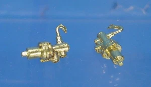 VÁLVULAS DE RETENCIÓN DE LATÓN ESCALA F/G 1:20.3 PARA VAGONES DE CARGA O PASAJEROS CANTIDAD = 2 - Imagen 1 de 1