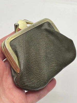 Винтажный оливковый кожаный кошелек для монет двойной поцелуй золотой замок застежка прибл. 4 дюйма x 3 дюйма - Изображение 1 из 4