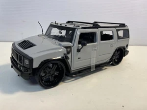 Hummer 2003 in scala 1/24 pressofuso di Jada - Foto 1 di 8