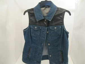 Baccini Button Up Blue Denim Vest Embellished Buttons Faux Leather Accents M - Picture 1 of 15
