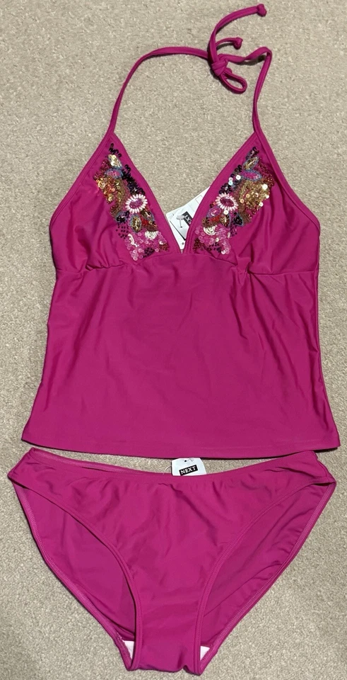 NUEVO CON ETIQUETAS NEXT TANKINI ROSA CALIENTE CON DETALLE DE LENTEJUELAS Y CUENTAS - TALLA 14 SUPERIOR E INFERIOR 16 Foto 1 de 1