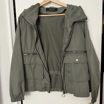 Chaqueta Zara Basic Mujer Verde Impermeable Con Capucha Cremallera Talla S Foto 1 de 3