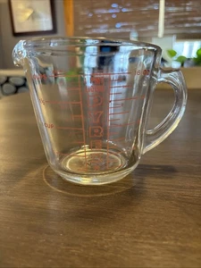 Taza medidora Pyrex • 2 tazas • 1 pinta • Vidrio vintage • Mango en D • 516 • Rojo - Imagen 1 de 8