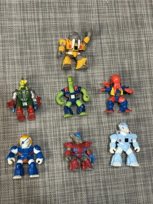 老式孩之宝高原战兽混合可动人偶 7 件装收藏品玩具 — 第 1/4 张图片