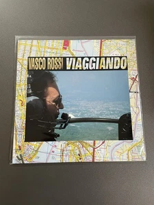 VASCO ROSSI VIAGGIANDO LP 33 GIRI RISTAMPA CON CODICE A BARRE - Foto 1 di 5