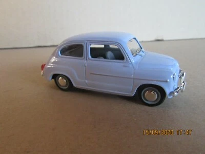 757N Solido Hachette Chine Fiat 600 D 1963 Bleu Clair 1:43 - Photo 1/4