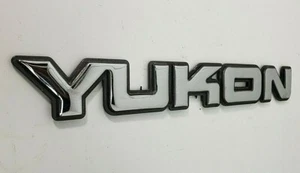Targa Targa Cromata 2000-06 YUKON Stemma Distintivo GMC YUKON 7" Porta Portellone - Foto 1 di 8