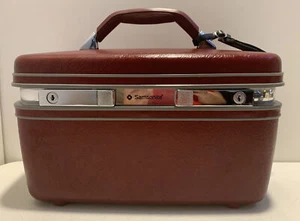 Vintage TRAIN MAKEUP CASE SAMSONITE Profile II Photo Prop Red LUGGAGE TRAVEL Key - Picture 1 of 19