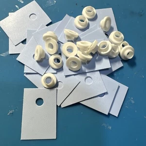 20pz+20pz TO220 kit isolante silicone e rondella (boccola) dí isolamento comefot - Foto 1 di 1