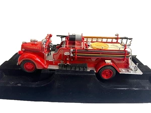 ROAD SIGNATURE DIE-CAST RED GEORGETOWN 1938 FIRE ENGINE 1:24 10.5" LONG - #1850 - Picture 1 of 8