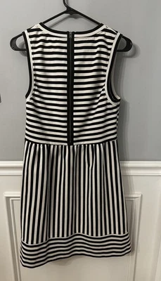 Vestido de mujer INC International Concepts de longitud media negro blanco a rayas talla grande Foto 1 de 4