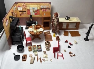 JODY'S COUNTRY KITCHEN Play-set 1975 Ideal  many pieces And The Doll With Stand - Picture 1 of 24