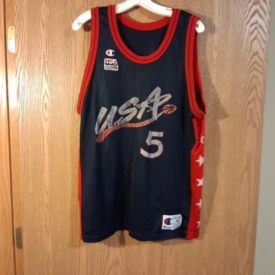 Camiseta Vintage Champion 1996 Team USA Olympics Basketball Grant Hill #5 Tamanho 48 - Imagem 1 de 4