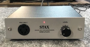 Unidad de controlador STAX SRM-252A para altavoces equipos de audio de CA 100V funcionando - Imagen 1 de 5
