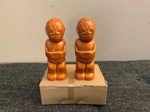 VTG Trader Vics Tiki Salt & Pepper Shakers Set Orange Brown Japan New in Box - Picture 1 of 5