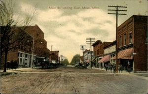 Milan,MI Main St. looking East, Milan Washtenaw County Michigan Postcard - Picture 1 of 2