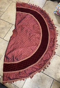 VINTAGE LARGE CHRISTMAS TREE SKIRT BURGUNDY SATIN FRINGED /BEADED EDGE 57” - Picture 1 of 5