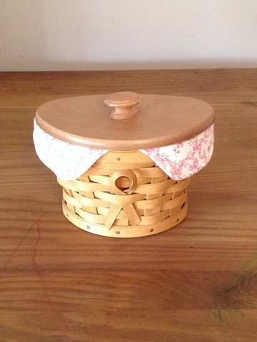 Longaberger Hanging Basket 2007 w lid fabric liner for breast cancer awareness Cover