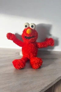 Elmo 9" Plush Stuffed Animal Sesame Street 2005 Mattel Fisher Price - Picture 1 of 13