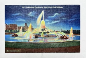 Cartolina Buckingham Fountain by Night Grant Park Chicago in lino anni '30 - Foto 1 di 2