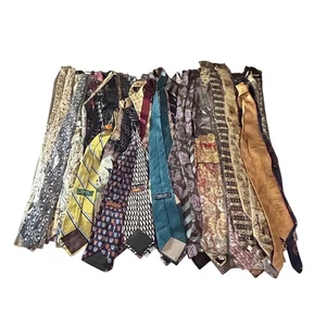 Konvolut Krawatten Christian Dior Harve Benard Looney Tunes Museum Artefakte Vintage Seide - Bild 1 von 4