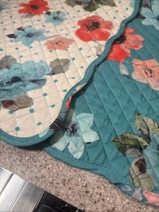 Pioneer Women Vintage Bloom Placemat Quilted Reversible 13.5" x 18" (Set of 2) - Picture 1 of 9