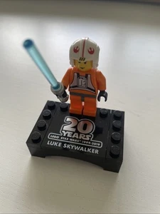 Lego Star Wars 20th Anniversary Luke Skywalker Minifigure 75258 X-Wing Pilot - Picture 1 of 2