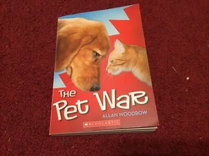 The Pet War - Paperback By Woodrow, Allan - Bild 1 von 4