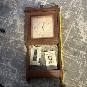 Antike Wand- und Pflanzgefäßuhr Allgemeinzeit Instrument Korps funktioniert nicht - Bild 1 von 15