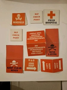 VINTAGE ACTION MAN Warnschilder SPIELZEUG ERSATZSCHILDER Palitoy Tommy Gunn selten Mine  - Bild 1 von 7