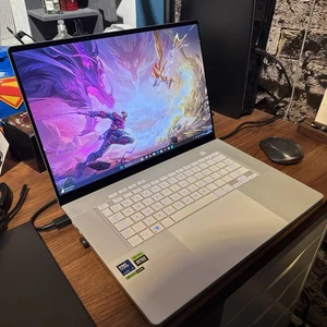 ASUS ROG Zephyrus G16 Ultra 9 185H RTX 4070 32GB 1TB QHD+ OLED 240Hz Laptop WTY - Picture 1 of 12