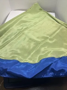 Lendable Linens Banquet Tablecloth Lime Green With Blue Border 60" Round - Picture 1 of 10