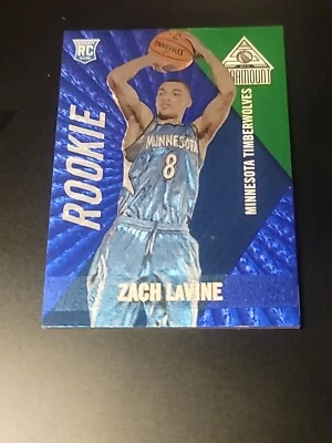 Zach LaVine 2014-15 Panini Paramount Dufex Blue 16/25  - Image 1 of 2