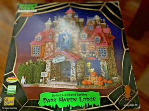 Luces y sonido Lemax Spooky Town Dark Haven Lodge - Imagen 1 de 1