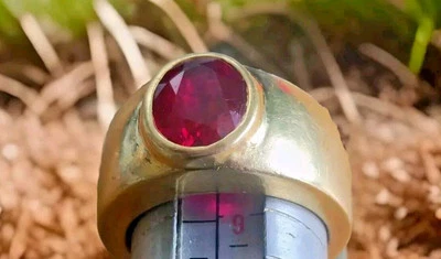 Bague chevalière Homme or 18k poinçon tète d aigle art déco serti  Rubis  15 G  - Photo 1/4