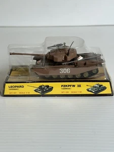 TIN TOY DIECAST ARMY TANK CENTURION MK III (BRITISH) MADE IN HONG KONG. - Foto 1 di 3