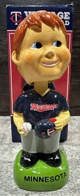 Minnesota Twins MLB Vintage Girl SGA Bobblehead Nuevo en caja Foto 1 de 4
