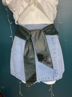 Vintage Laudes Green Leather Tie Belt - Image 1 of 3