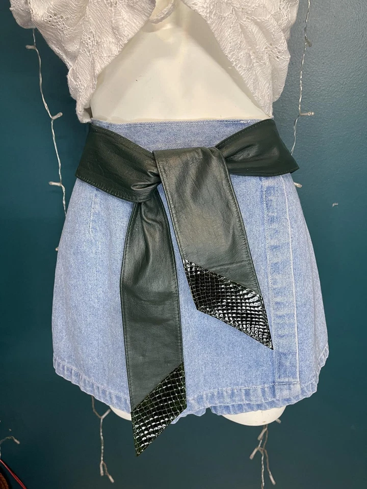 Cinturón de corbata vintage de cuero verde Laudes Foto 1 de 3