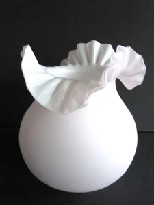 FLUTED & CRIMPED FENTON? PINK AND WHITE SATIN GLASS LAMP SHADE- 4” Fitter - Picture 1 of 4