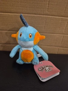 2020 Marshtomp Plüschtier Pokemon Fit Sitting Cuties Pokemon Center Neu mit Etikett 6 Zoll - Bild 1 von 6