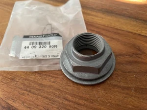 RENAULT Megane 3 & 4 RS265 275 280 300 NEW GENUINE rear hub nut 440932080R 4C7 - Picture 1 of 3