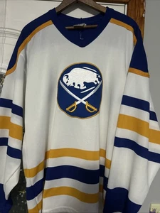 Vintage Buffalo Sabres NHL Hockey Throwback CCM Jersey Large Maska Stitched - Bild 1 von 3