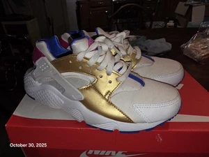 Nike Huarache Run (GS) Jugendschuh Weiß Metallic Gold Racer Blue 6Y mit Karton - Bild 1 von 6