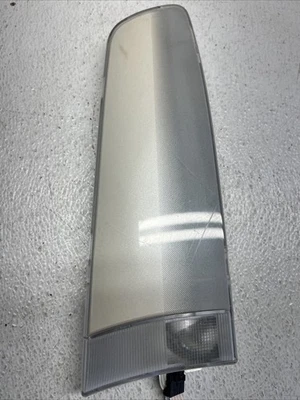 Luz interior de lectura trasera derecha Mercedes-Benz E350 2007 OEM A2118203601 Foto 1 de 4