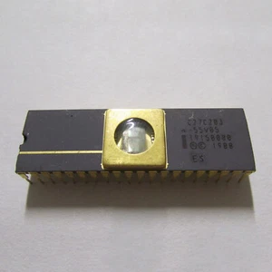 Raro Intel C27C203-55V05 ES CMOS UV-Borrable EPROM Eng Muestra IC/CPU Cables Dorados - Imagen 1 de 5